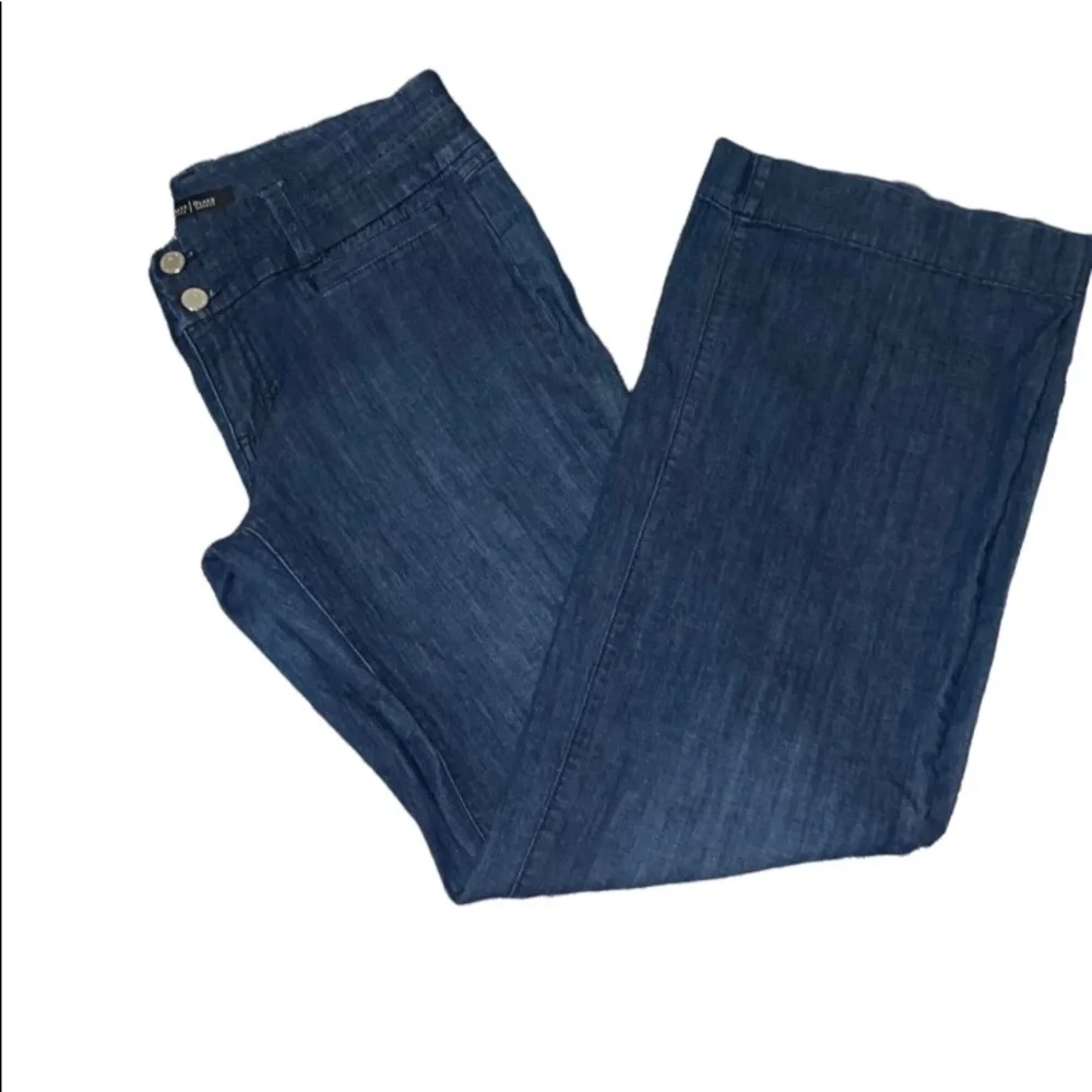 2/$20 🔅WHBM FLARED TROUSER - Picture 2 of 4